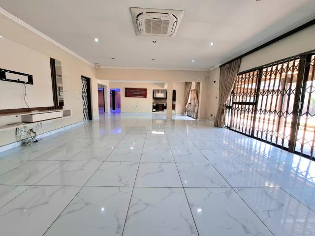 4 Bedroom House For Sale in Eveleigh