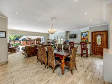 4 Bedroom House For Sale in Fourways