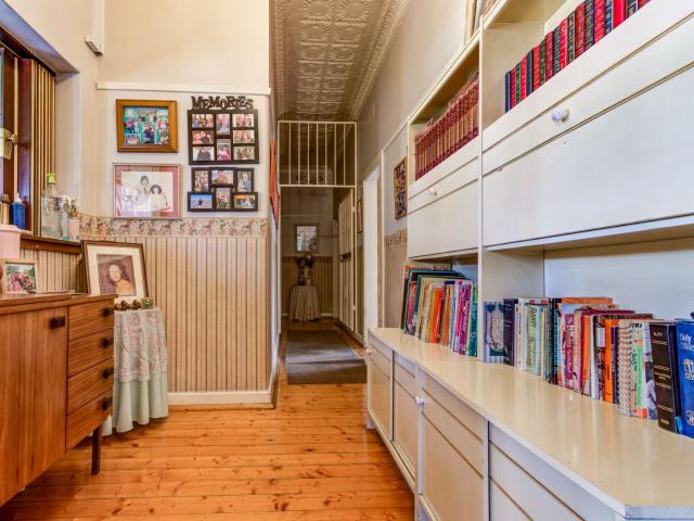 4 Bedroom House For Sale in Farrarmere