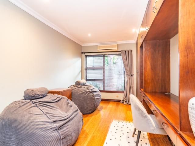4 Bedroom House For Sale in Featherbrooke Estate