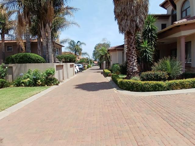 4 Bedroom House For Sale in Ferryvale