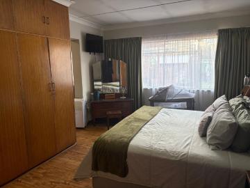 4 Bedroom House For Sale in Fichardt Park