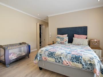 4 Bedroom House For Sale in Flamingo Vlei