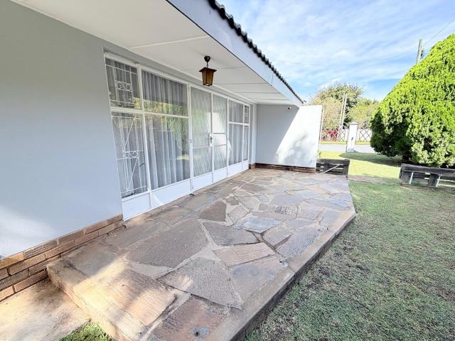 4 Bedroom House For Sale in Flamwood