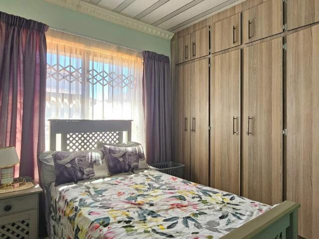4 Bedroom House For Sale in Flora Park