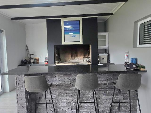 4 Bedroom House For Sale in Franskraal
