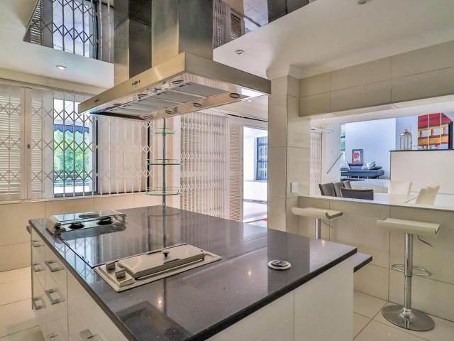 4 Bedroom House For Sale in Kosmos