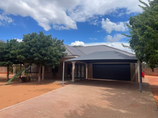 4 Bedroom House For Sale in Kathu