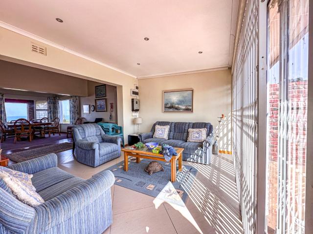 4 Bedroom House For Sale in Kei Mouth