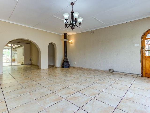 4 Bedroom House For Sale in Kempton Park Ext 5