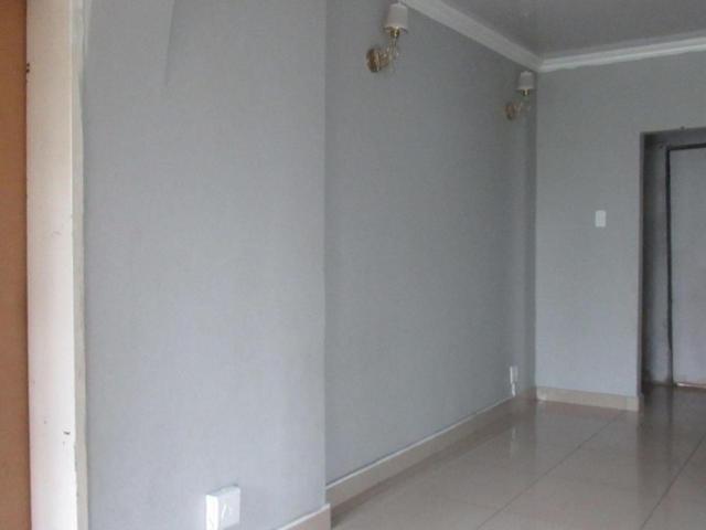 4 Bedroom House For Sale in Kensington