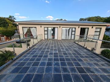 4 Bedroom House For Sale in Kensington