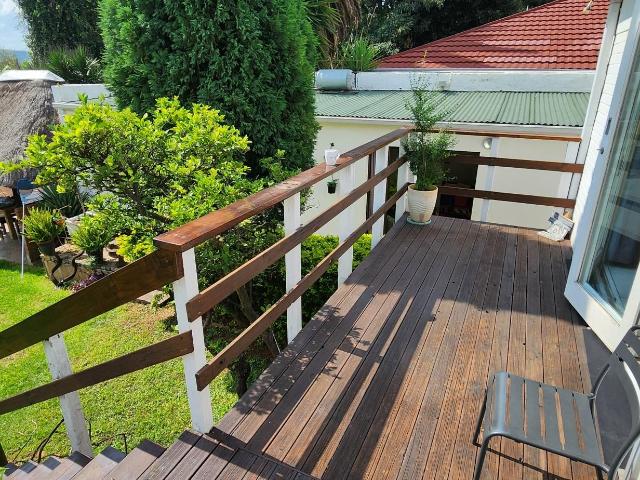 4 Bedroom House For Sale in Kensington