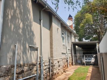 4 Bedroom House For Sale in Kensington