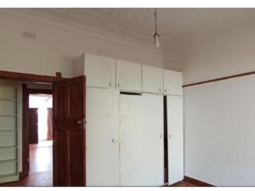 4 Bedroom House For Sale in Kensington