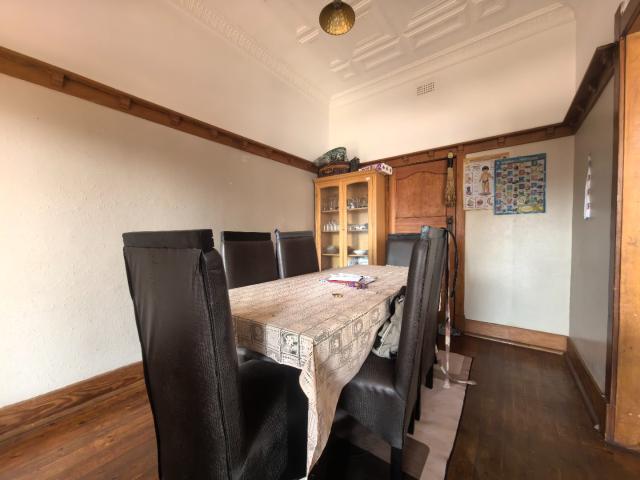 4 Bedroom House For Sale in Kensington