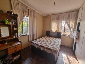 4 Bedroom House For Sale in Kharwastan