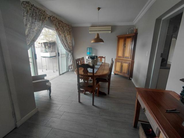 4 Bedroom House For Sale in Kibler Heights