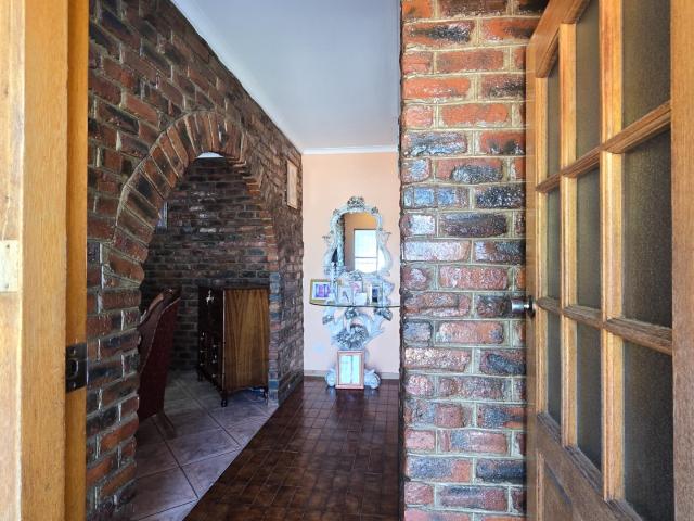4 Bedroom House For Sale in King Williams Town Central