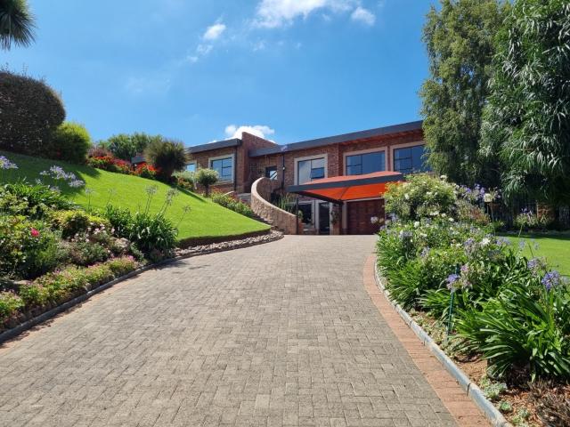 4 Bedroom House For Sale in Kings Hill