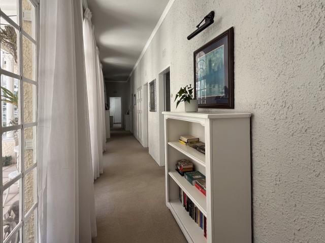 4 Bedroom House For Sale in Houghton Estate