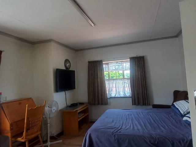 4 Bedroom House For Sale in Hazeldene