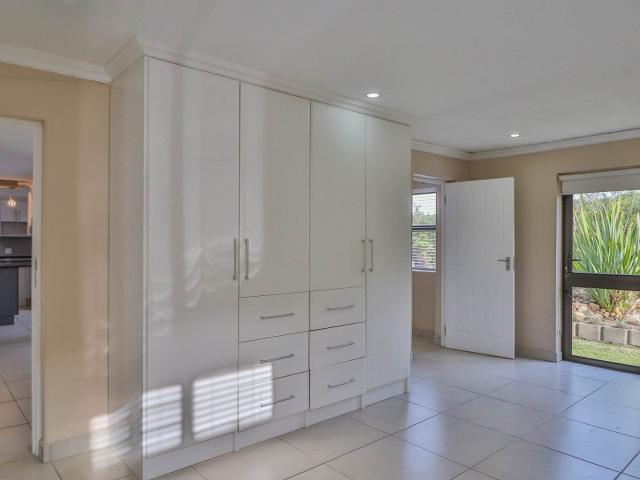 4 Bedroom House For Sale in Hartenbos Landgoed