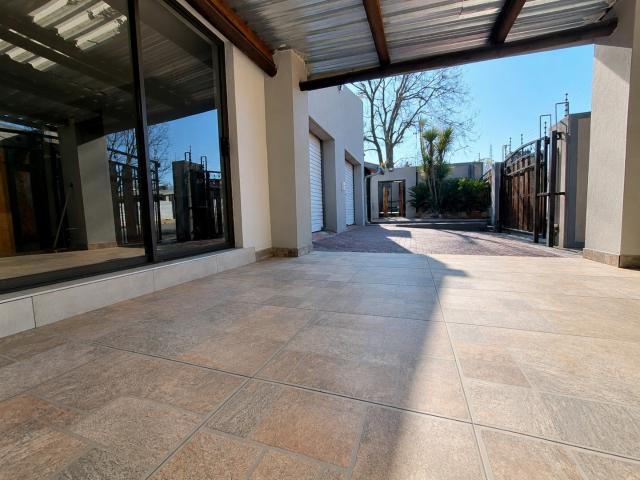 4 Bedroom House For Sale in Heidelberg Central