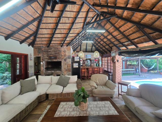 4 Bedroom House For Sale in Henley On Klip