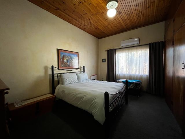 4 Bedroom House For Sale in Herlear