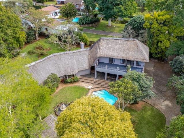 4 Bedroom House For Sale in Hillcrest Central