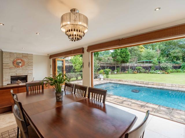 4 Bedroom House For Sale in Hillcrest Central