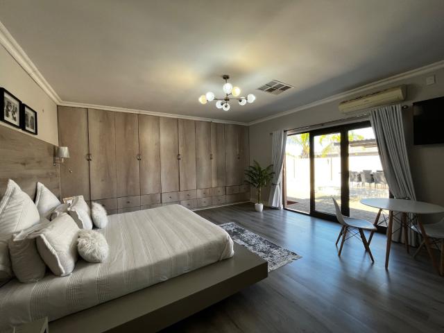 4 Bedroom House For Sale in Hillcrest