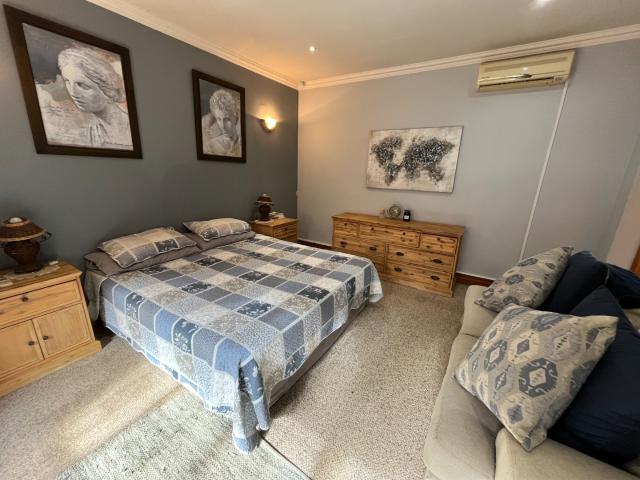 4 Bedroom House For Sale in Hillcrest