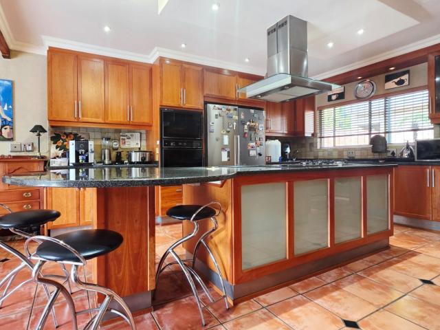 4 Bedroom House For Sale in Hillsboro