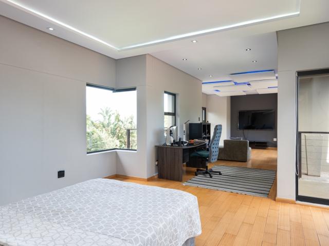 4 Bedroom House For Sale in Hilltop Private Estate