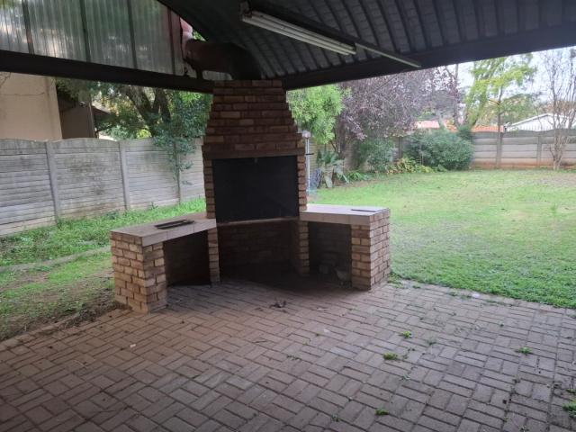 4 Bedroom House For Sale in Impala Park
