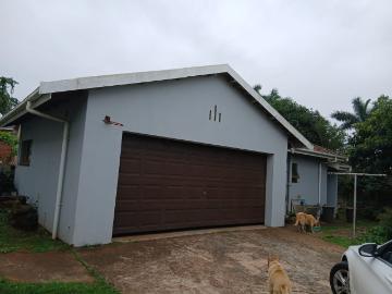 4 Bedroom House For Sale in Isipingo Hills
