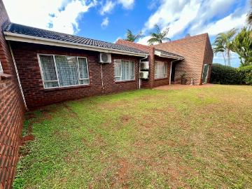 4 Bedroom House For Sale in Isipingo Hills