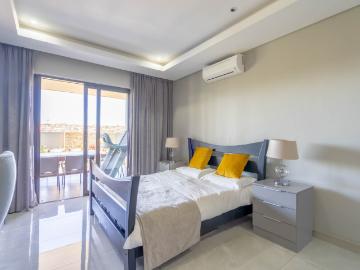 4 Bedroom House For Sale in Izinga Estate