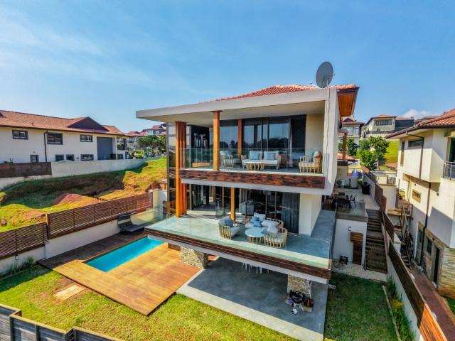 4 Bedroom House For Sale in Izinga Estate
