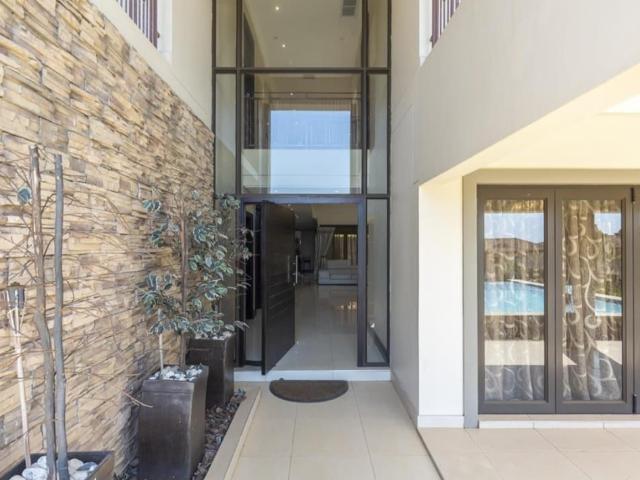 4 Bedroom House For Sale in Izinga Estate