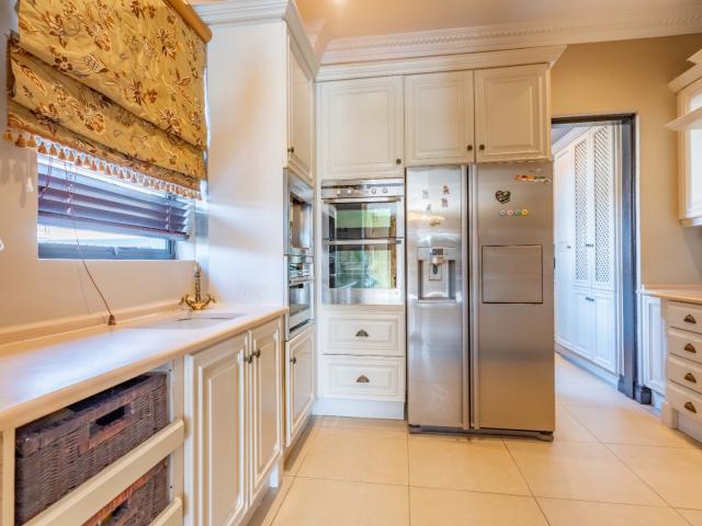 4 Bedroom House For Sale in Izinga Ridge