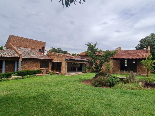 4 Bedroom House For Sale in Jordaan Park