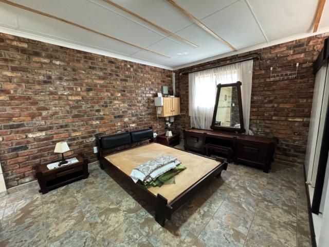 4 Bedroom House For Sale in Jan Kempdorp