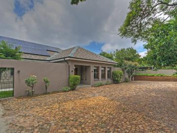 4 Bedroom House For Sale in Observatory