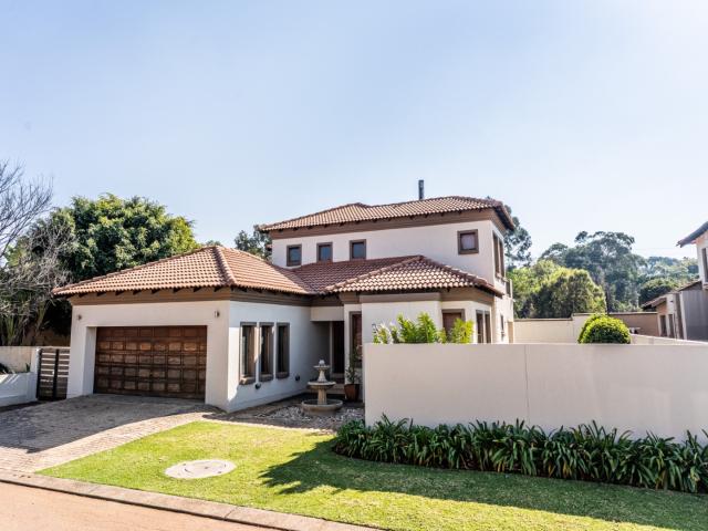 4 Bedroom House For Sale in Olympus AH