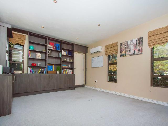 4 Bedroom House For Sale in Olive Crest Estate
