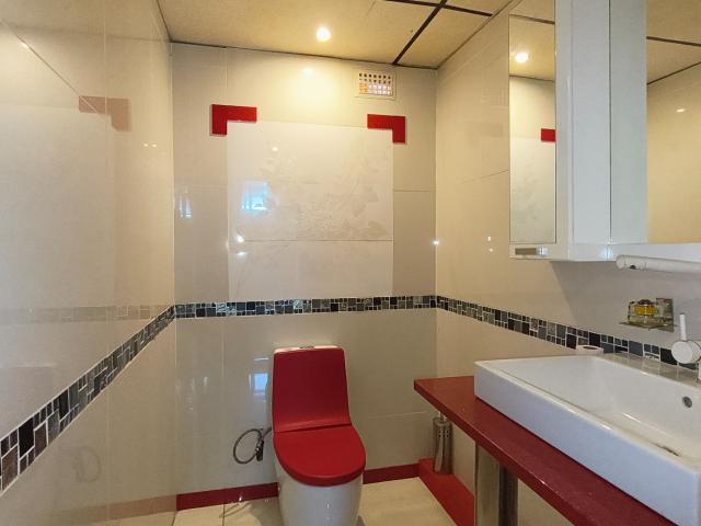 4 Bedroom House For Sale in Orient Heights