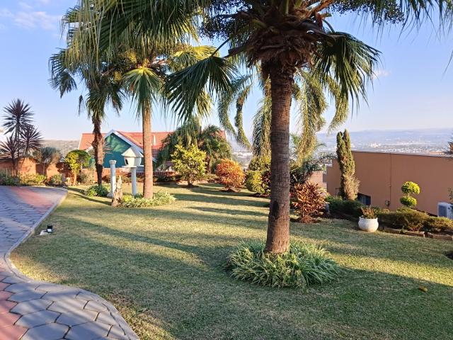 4 Bedroom House For Sale in Orient Heights
